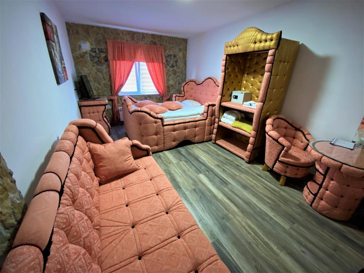 Bali Mountain Resort Montenegro 비옐로폴레 외부 사진